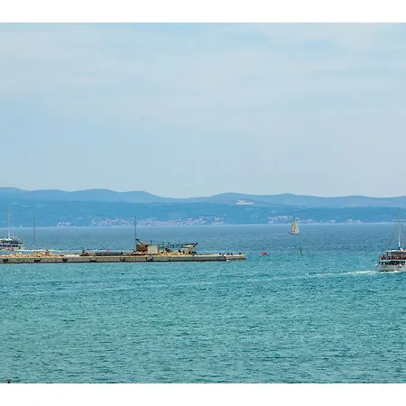 Sunny Promenade Daire *