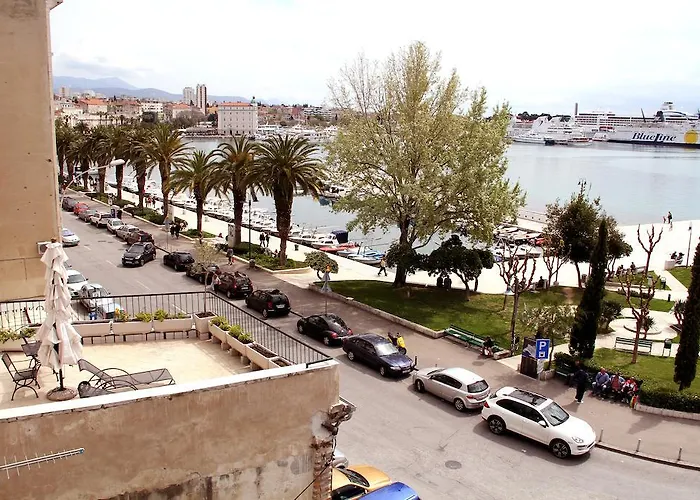 Sunny Promenade شقة